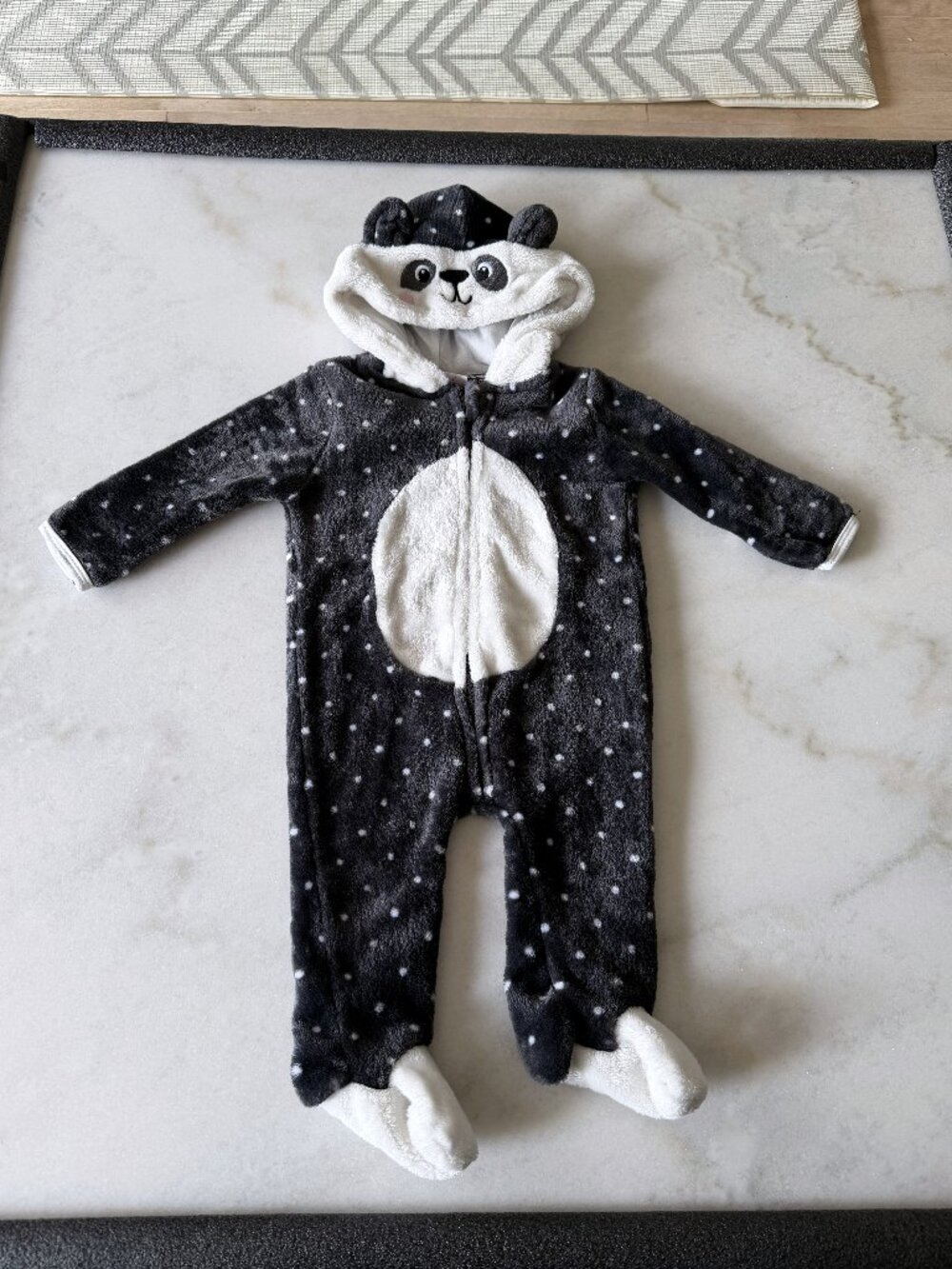 Like new! Panda bear baby bunting suit / winter one piece suit grey white (3-6m)